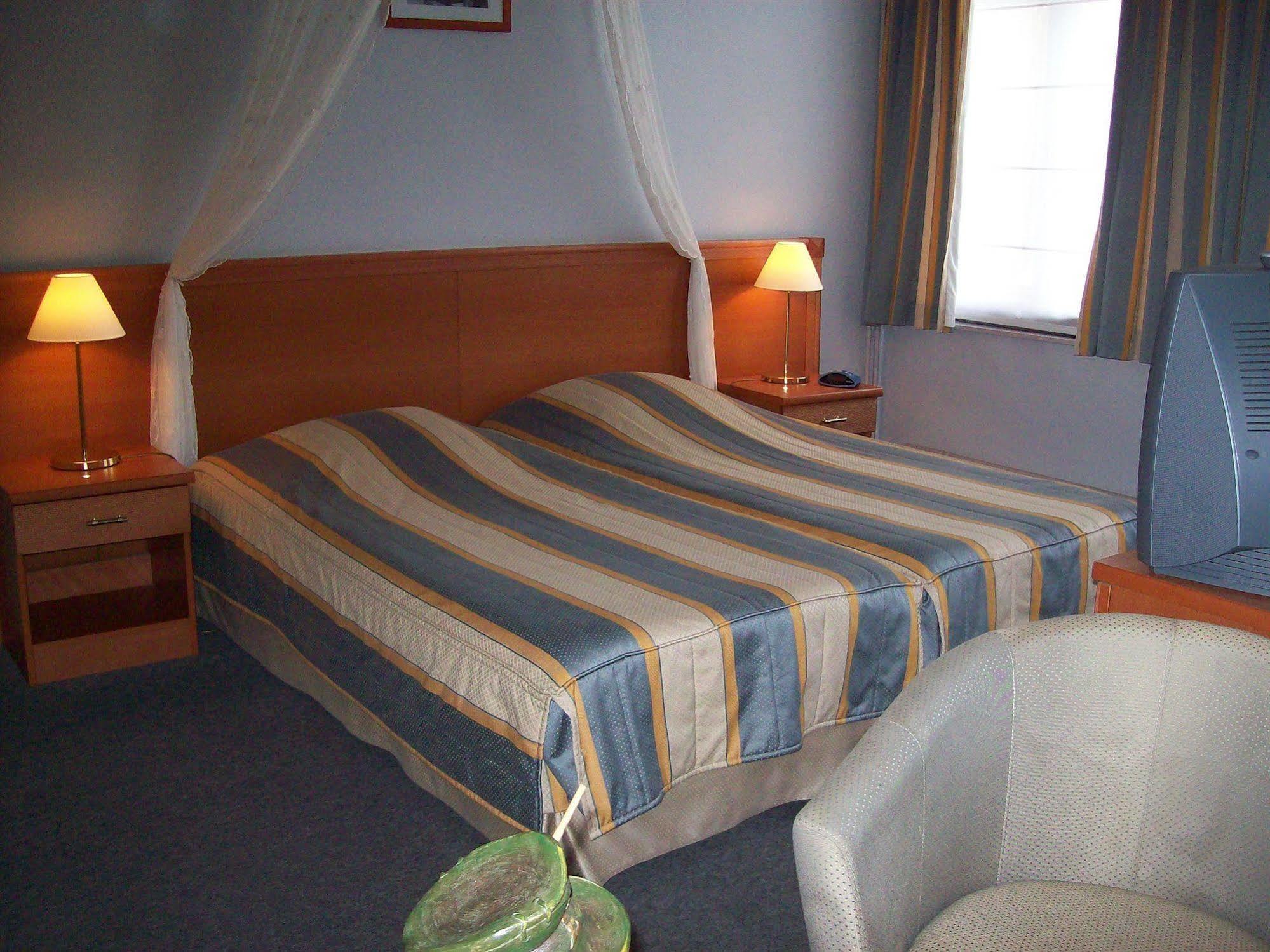 B&B An Officers House 브뤼헤 외부 사진