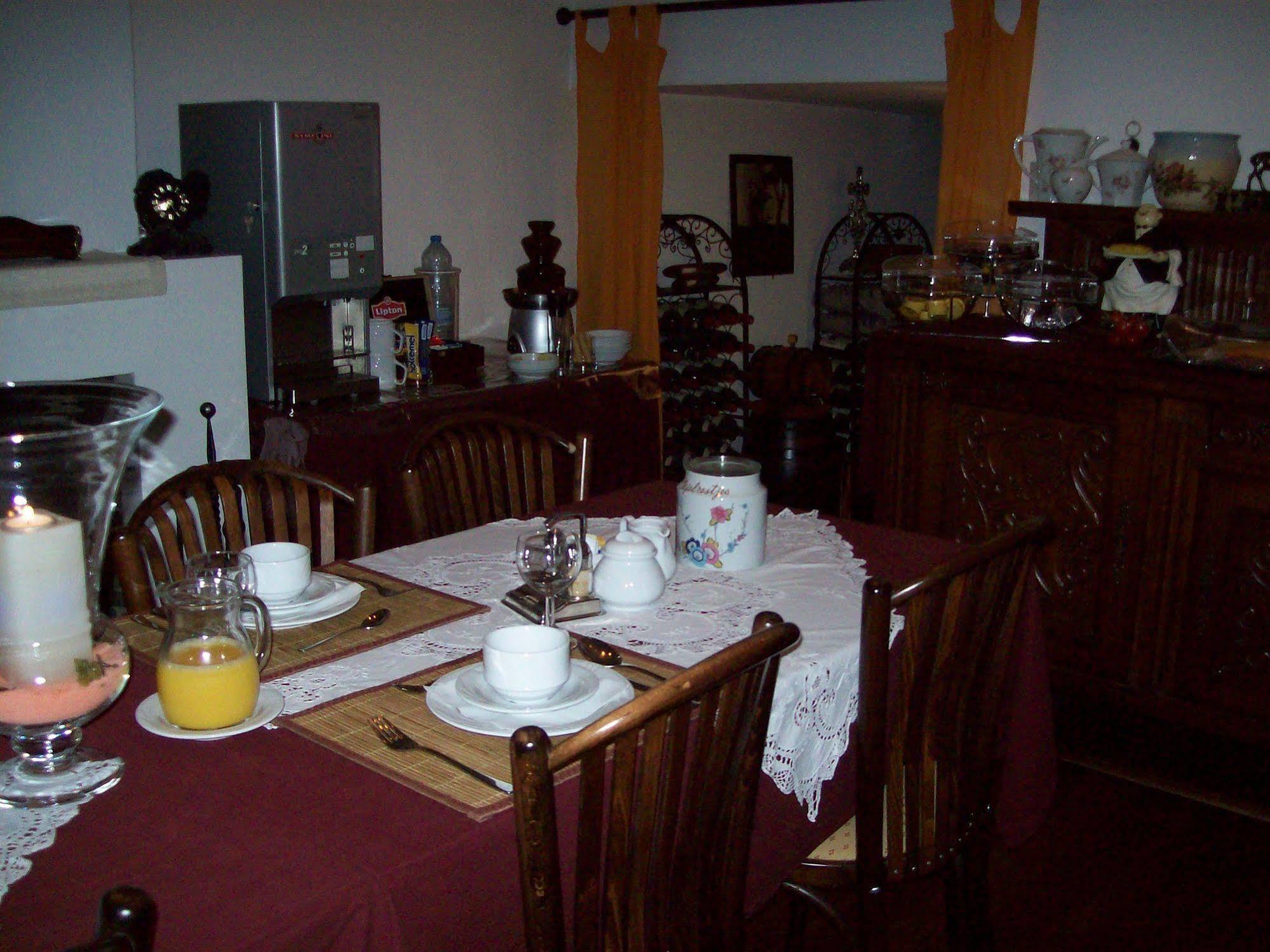 B&B An Officers House 브뤼헤 외부 사진